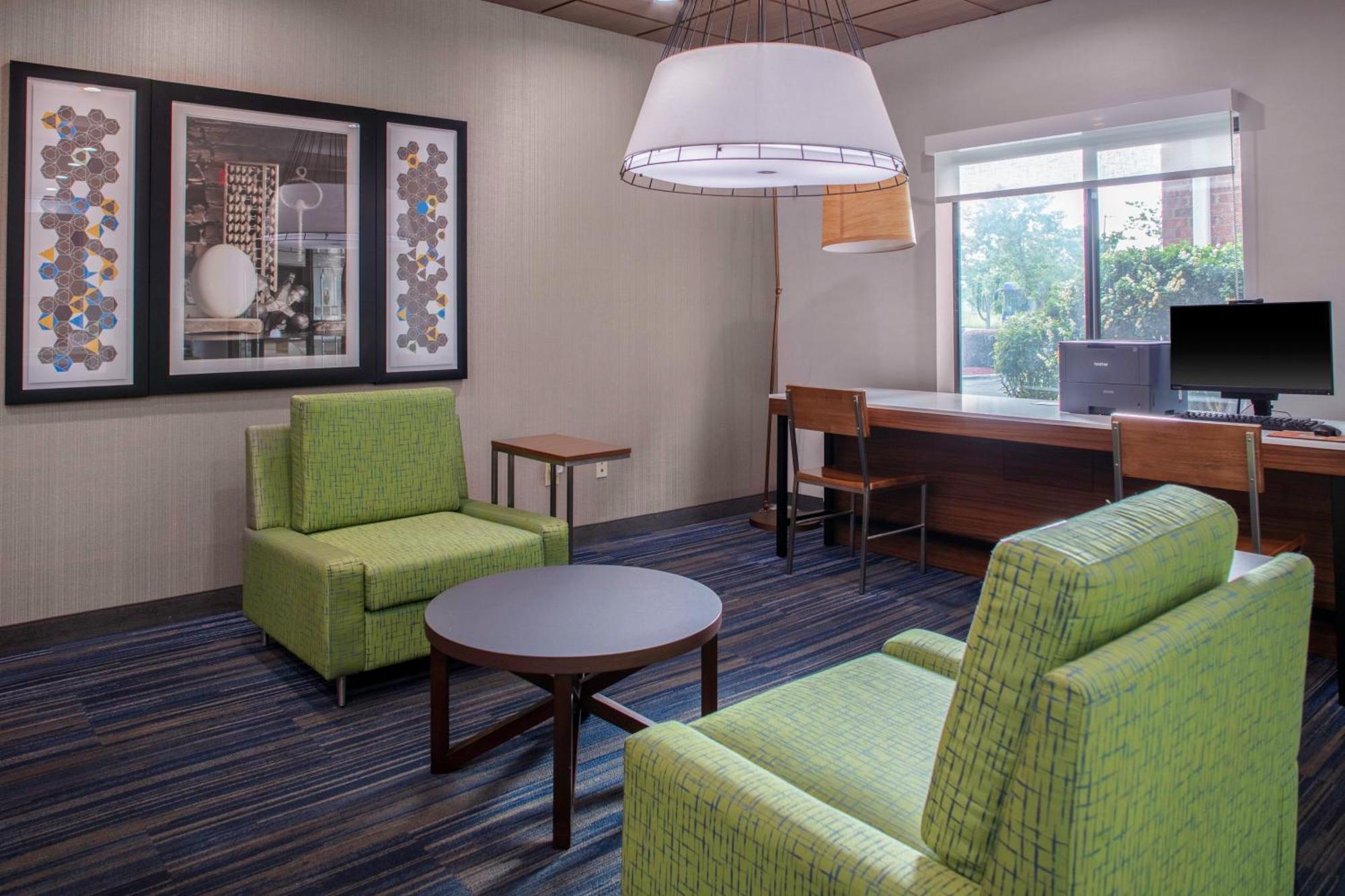 Holiday Inn Express & Suites Roanoke Rapids By Ihg Exterior photo