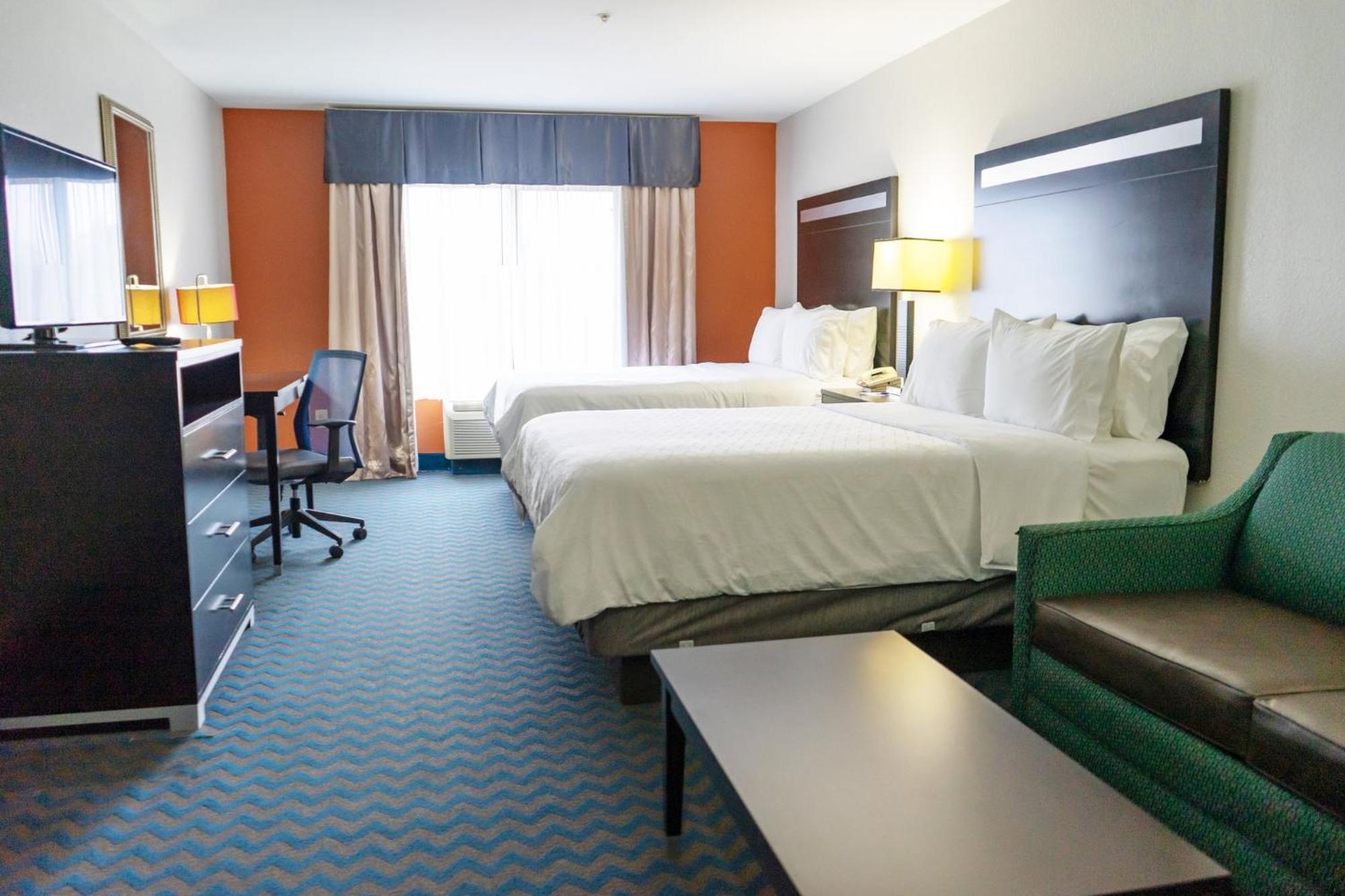Holiday Inn Express & Suites Roanoke Rapids By Ihg Exterior photo
