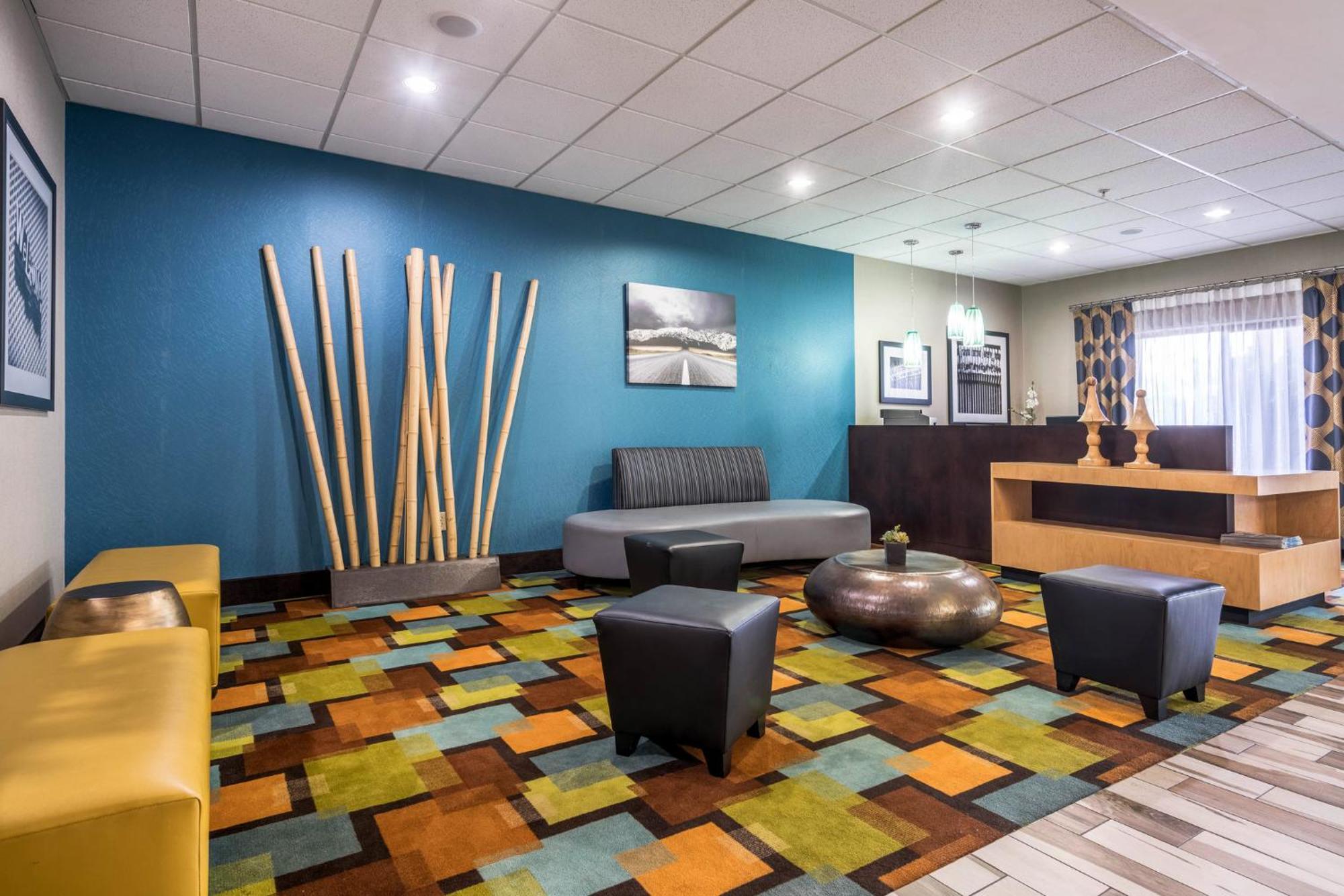 Holiday Inn Express & Suites Roanoke Rapids By Ihg Exterior photo